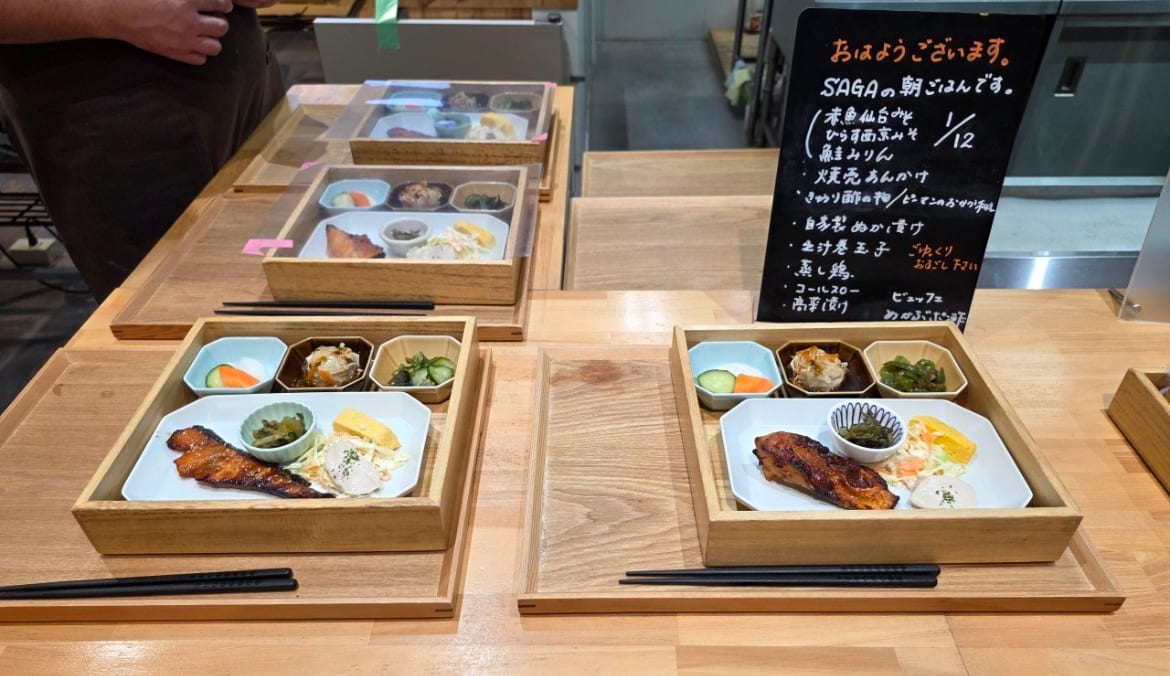 그린리치 호텔 (또는 도스 홀리데이인, 동급) 4