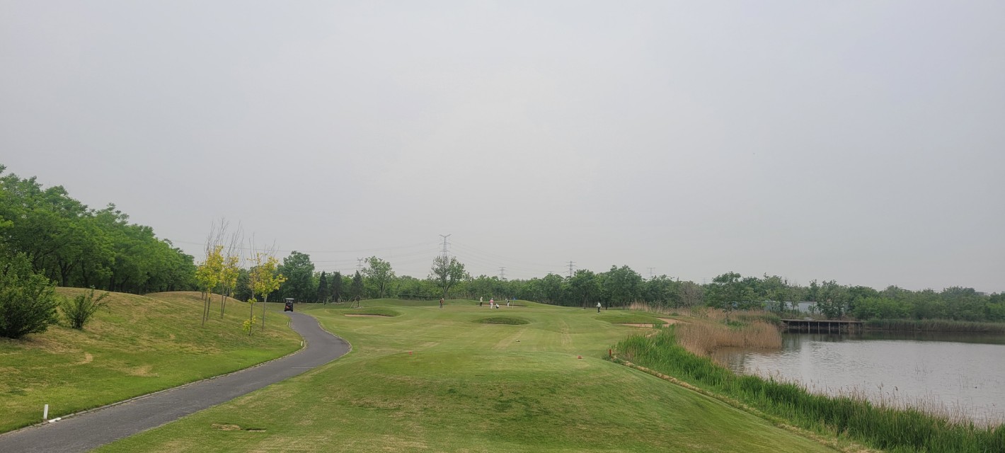 아로마CC (Aroma Golf Club, 회원제 · 현재 18홀 운영) 3